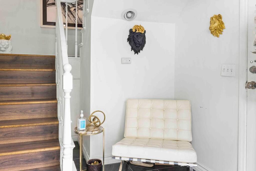 Stunning Mediterranean Mansion In Laurel Canyon ロサンゼルス エクステリア 写真