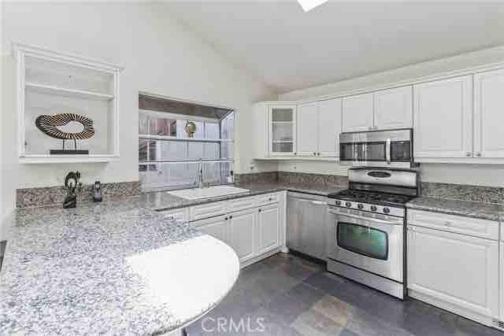 Stunning Mediterranean Mansion In Laurel Canyon ロサンゼルス エクステリア 写真